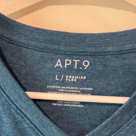 Apt. 9 Men's Teal V-Neck Tee / A35 - Picture 4 of 5
